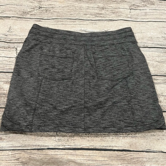 Athleta Athleisure Skort in Charcoal Grey Size Medium - Picture 11 of 11